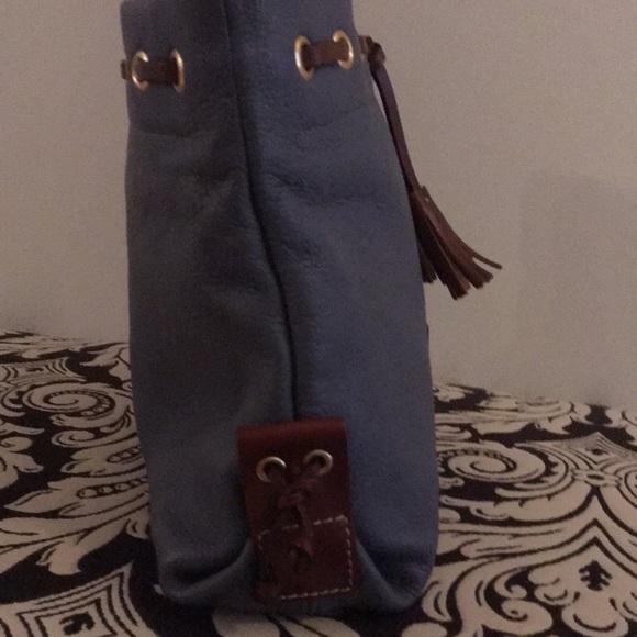 “Dooney & Bourke” satchel - Picture 3 of 10